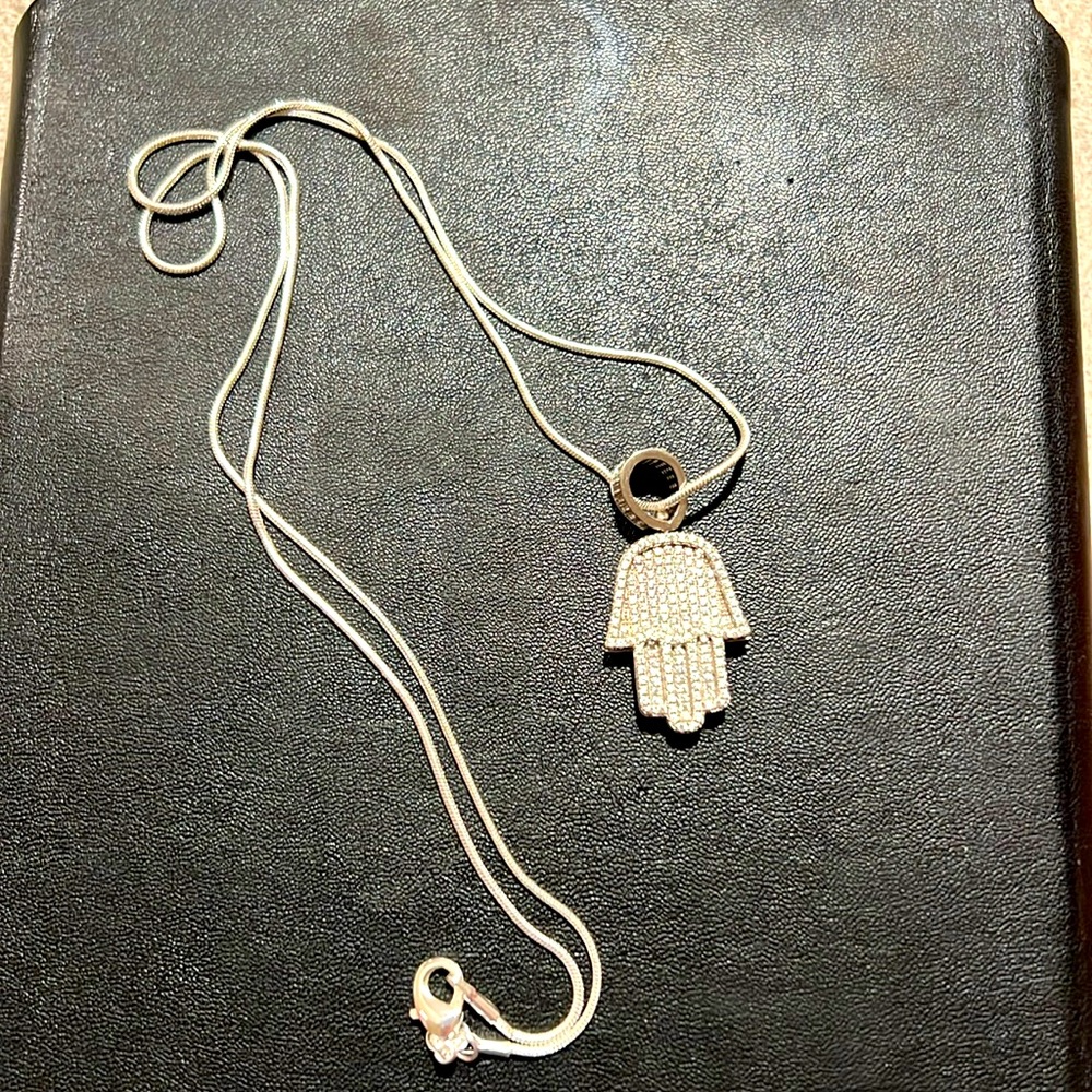 Silver 925 chain and hamsa charm